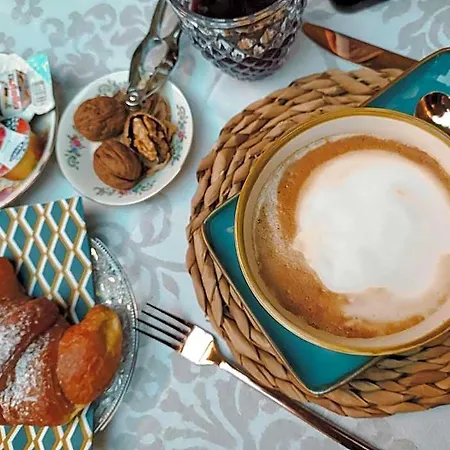Alojamento de Acomodação e Pequeno-almoço Dimora Decò 3*