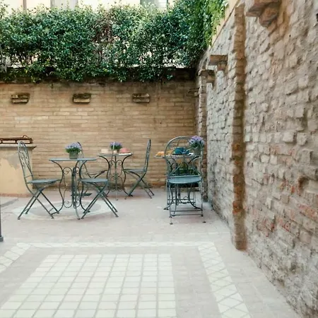 Bed & Breakfast Dimora Decò 3*