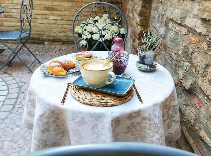 Oda ve Kahvaltı Dimora Deco