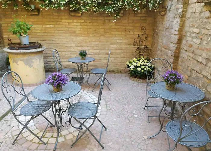 Oda ve Kahvaltı Dimora Deco Lugo (Ravenna)